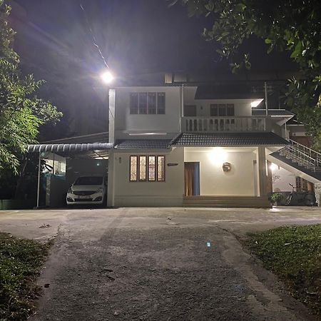 Tranquilou Homestay Теккади Экстерьер фото