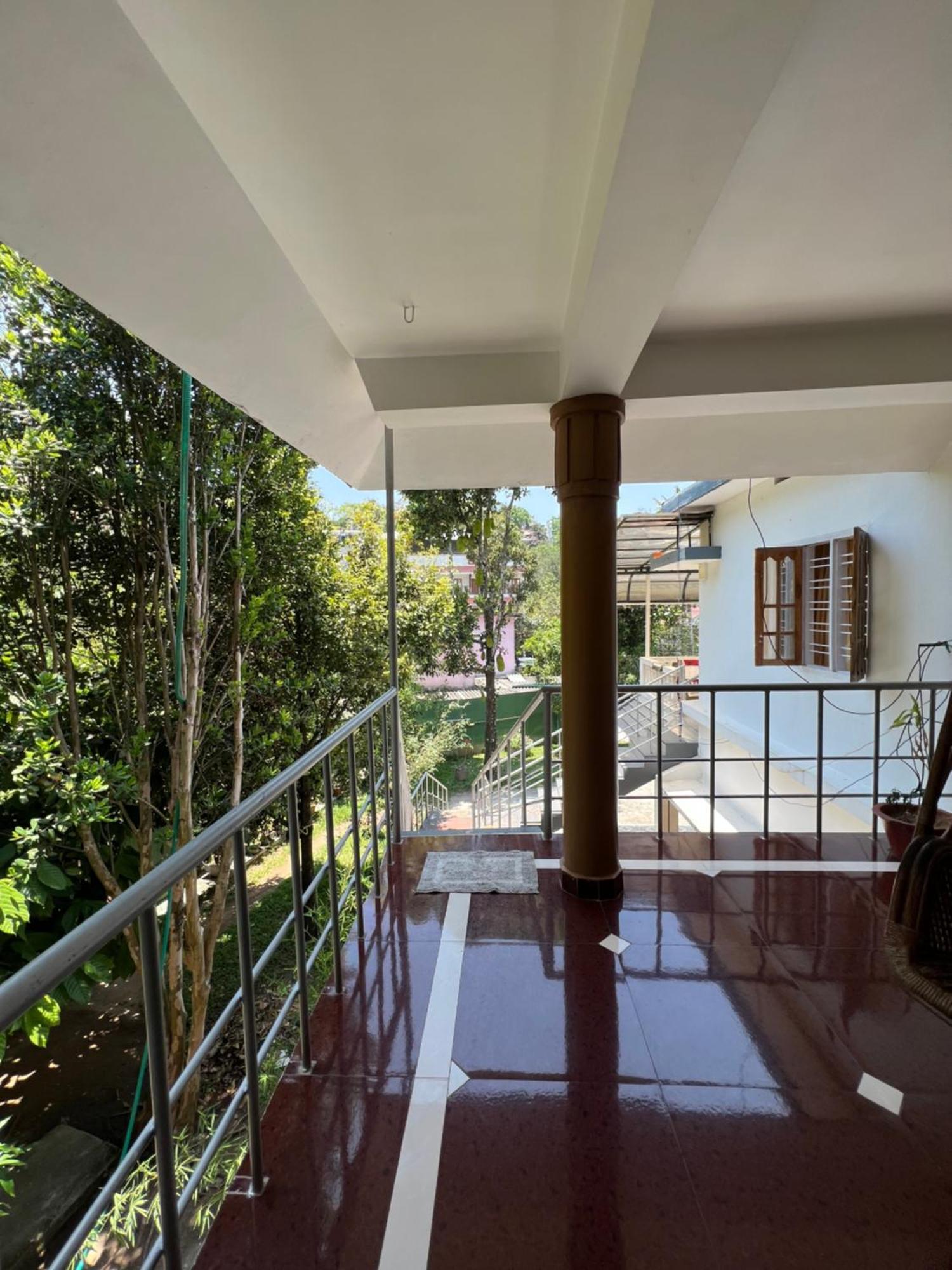 Tranquilou Homestay Теккади Экстерьер фото