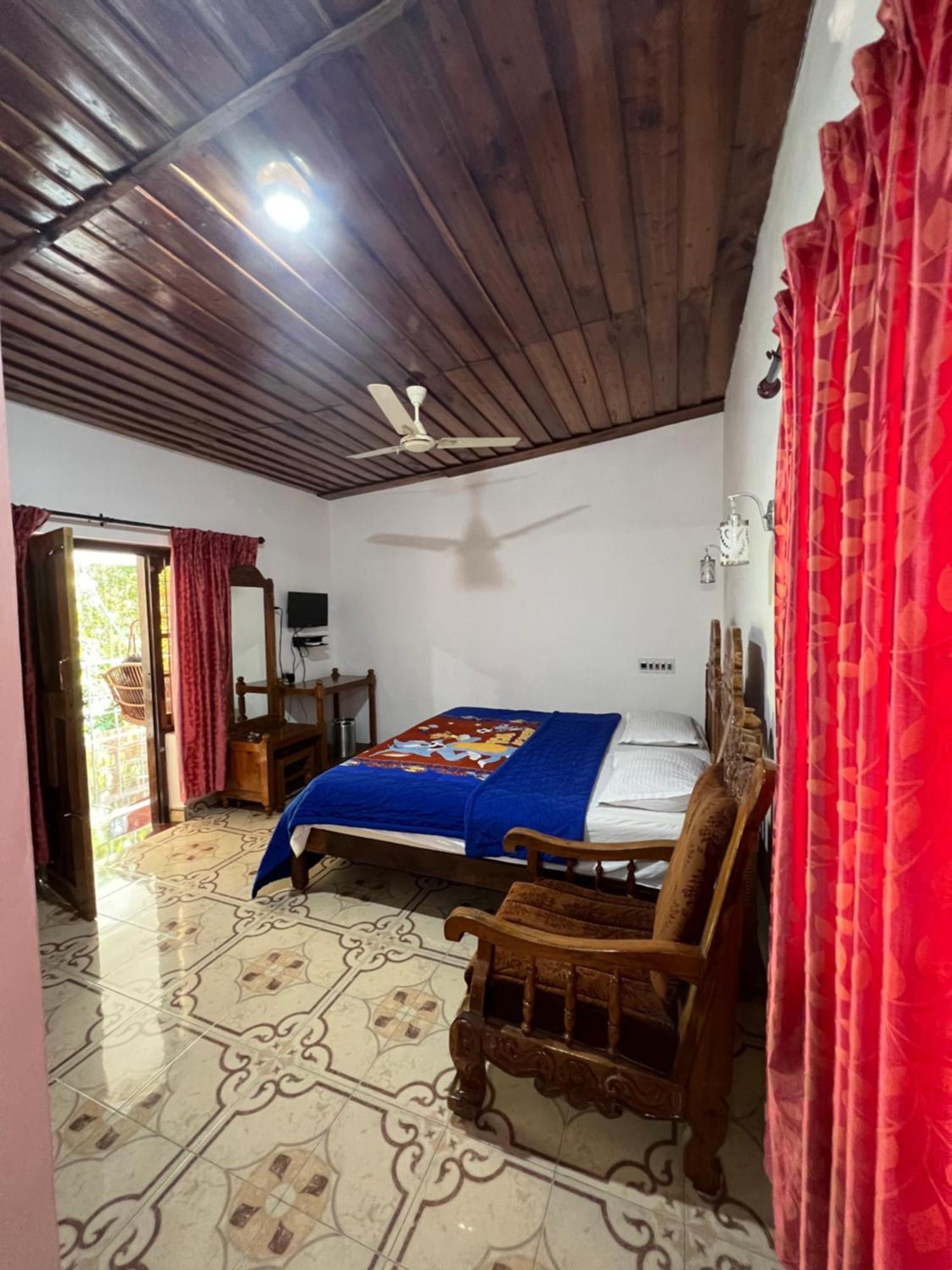 Tranquilou Homestay Теккади Экстерьер фото