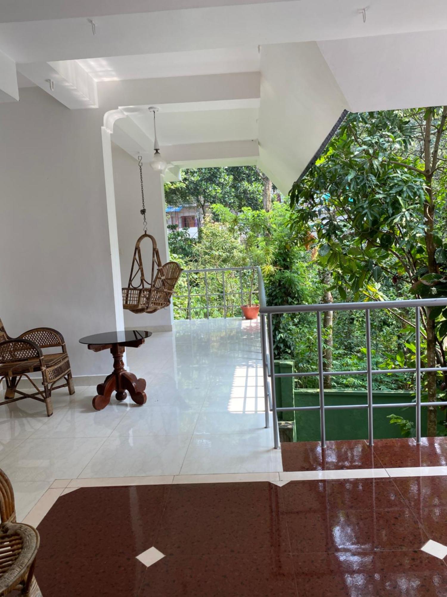 Tranquilou Homestay Теккади Экстерьер фото
