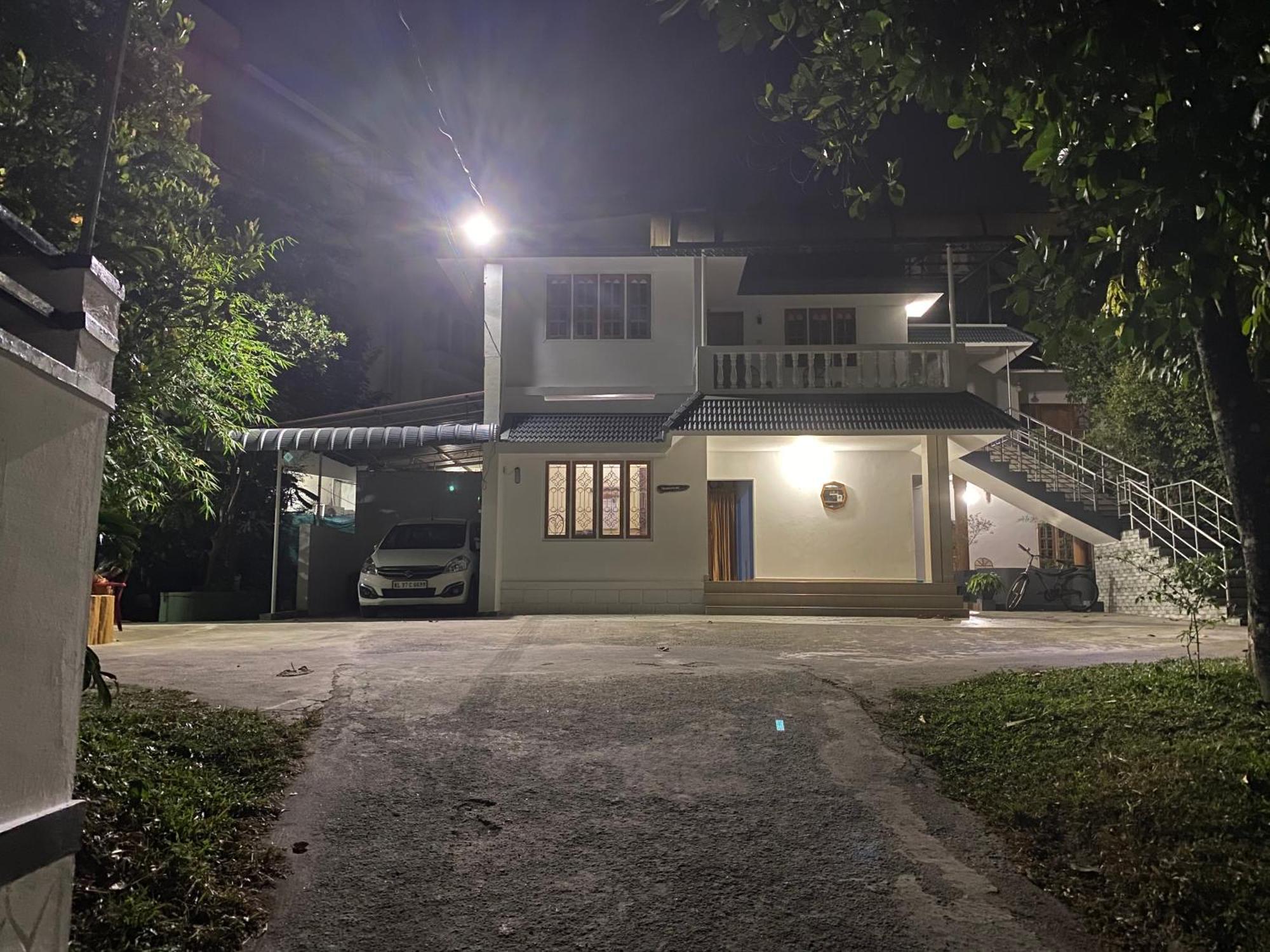 Tranquilou Homestay Теккади Экстерьер фото